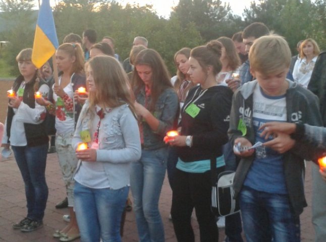 У Хусті молодь вшанувала Героїв Карпатської України