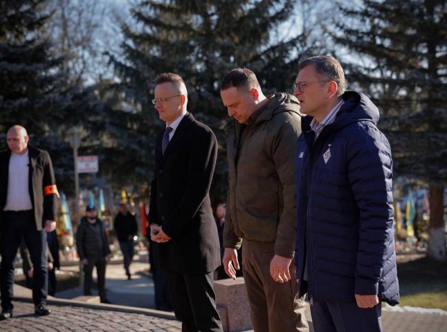 Українська та угорська делегації в Ужгороді вшанували пам’яті полеглих воїнів