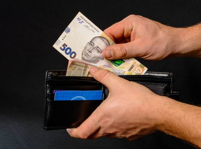 Заява, відрахують 7 днів і відразу дадуть 2000 гривень: як платитимуть нову допомогу з 1 січня