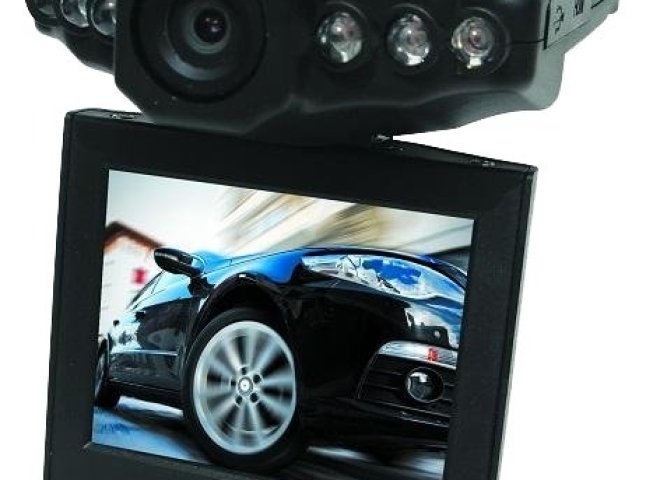 Фахівці роз’яснюють можливість використання відеореєстраторів у автомобілях (ВІДЕО)