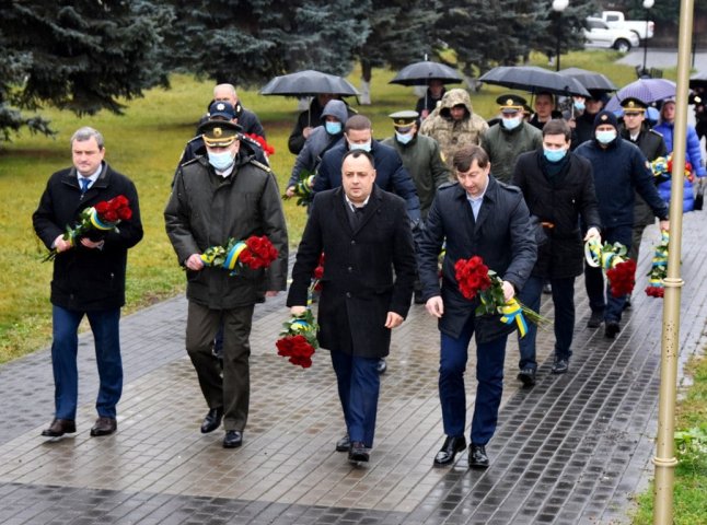 На Закарпатті вшанували воїнів, які загинули в боротьбі за незалежність України