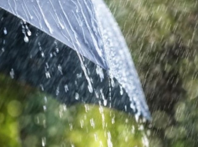 Через сильні дощі в області оголосили штормове попередження