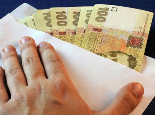 Директора Теребле-Ріцької ГЕС затримано при отриманні хабара у розмірі 6 тисяч гривень