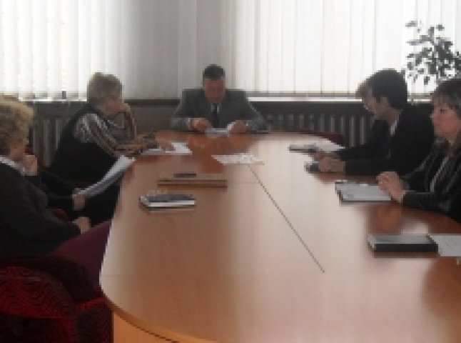 В Ужгородській РДА обговорювали питання підтримки індивідуального житлового будівництва у селах