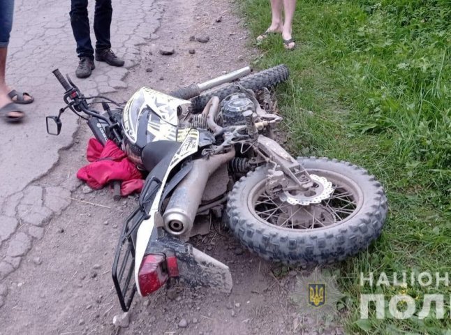 Троє підлітків на мотоциклах потрапили у ДТП: один з них загинув