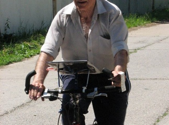 Петро Назаренко, знана у краї людина, відзначив своє 75-річчя (ФОТО)