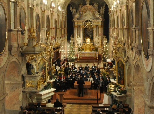 Мукачівські хористи виступлять з Різдвяним концертом в храмі Василія Великого у Києві