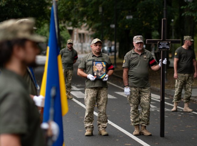 Ужгород попрощався із 31-річним Героєм, який загинув минулого року