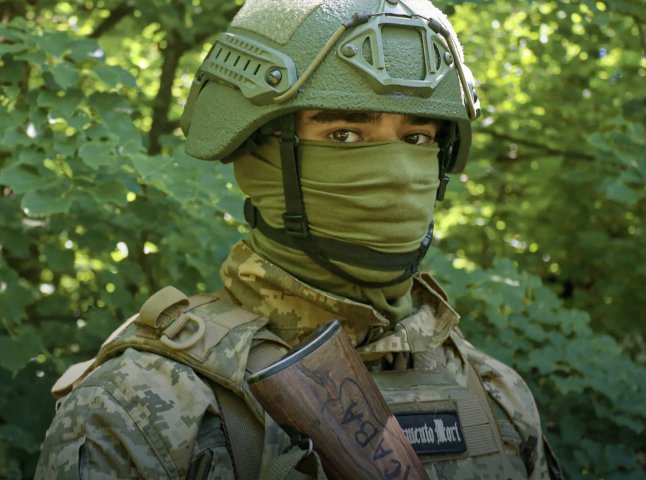 Кларк Кент, Бразилія: «Не уявляю життя без військової служби»