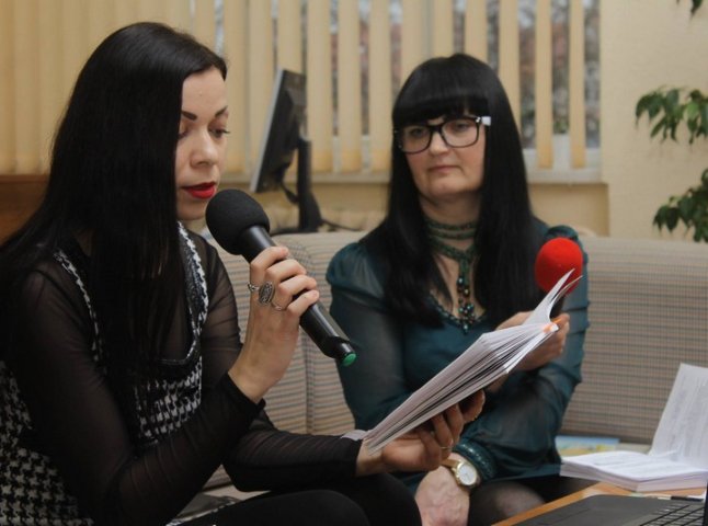 Три письменниці презентували у Мукачеві свою збірку