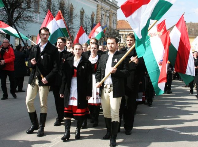 Більшість угорців Закарпаття категорично проти будь-якої автономії, – експерт