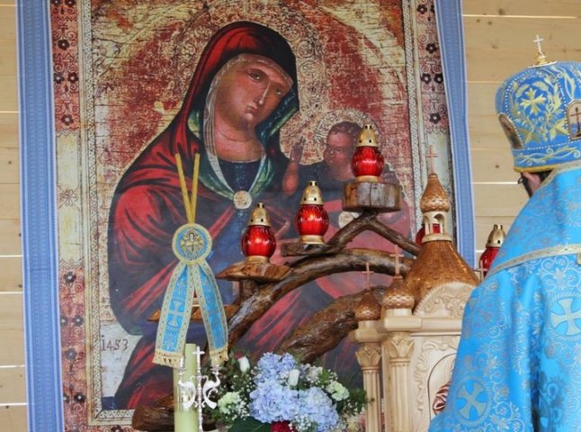 У Мукачеві урочисто відзначили свято Чудотворної Мукачівської Ікони Матері Божої (ФОТО)