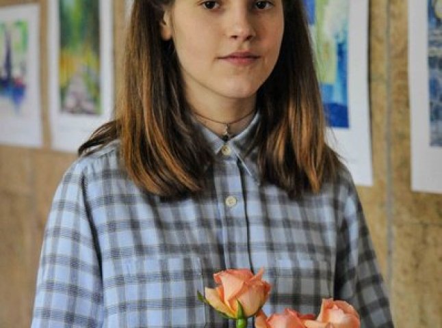 Юна ужгородська художниця Наталія Штібель презентувала виставку власних робіт (ФОТО)