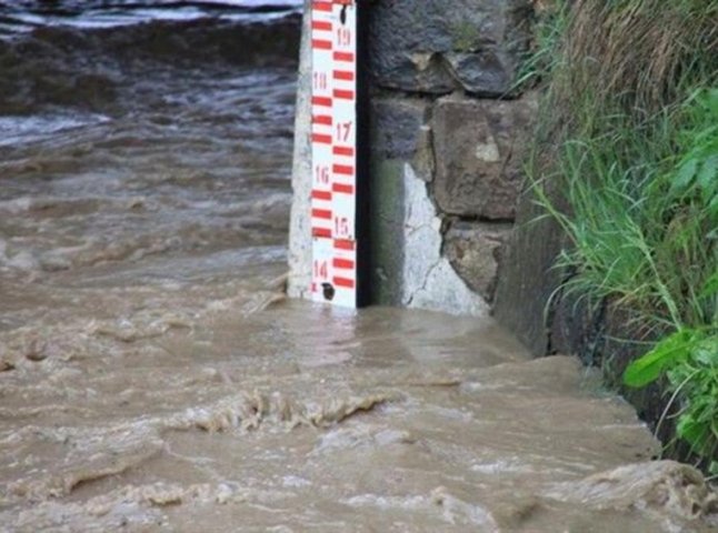 На Закарпатті синоптики попереджають про підняття рівня води в річках