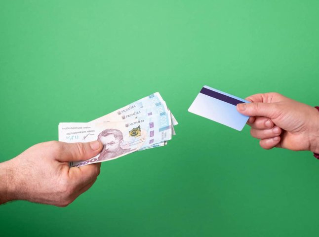 Трохи менше за 600 гривень кожен місяць: на картку почне надходити нова доплата Трохи менше за 600 гривень кожен місяць: на картку почне надходити нова доплата