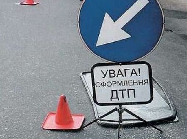 У Виноградові велосипедист врізався у ЗІЛ