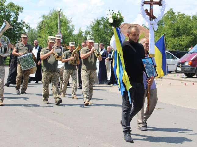 В області поховали Героя, якого понад рік вважали зниклим безвісти