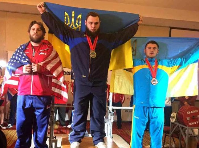 Вчитель фізкультури із Мукачівщини став призером чемпіонату світу у США