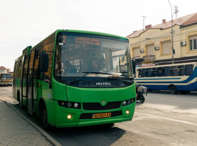 Вартість проїзду у маршрутках можуть підвищити: показано ціни у Мукачеві та селах