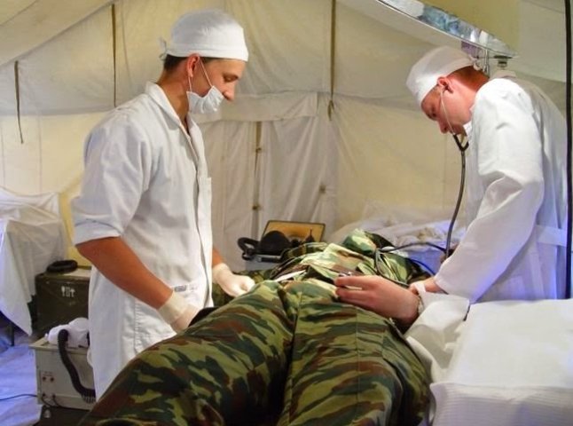 Із Ужгорода до Словаччини відправились на лікування українські військові, яких було поранено у зоні АТО (ВІДЕО)