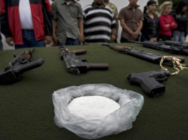 Прикордонники порахували, скільки у них зброї та наркотиків