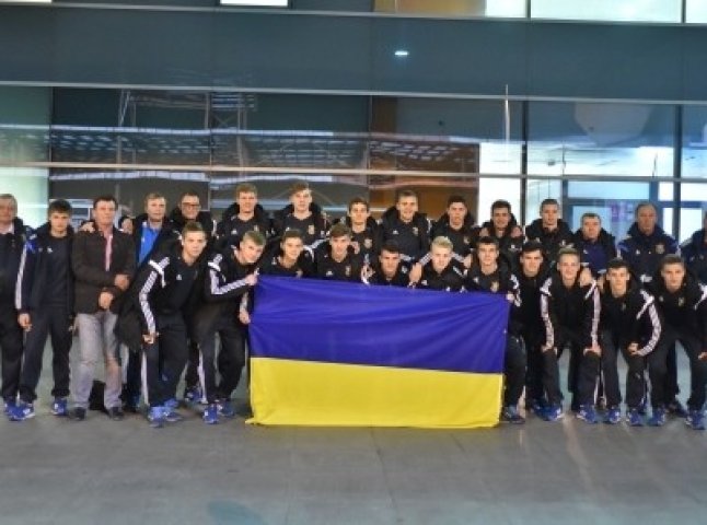 Закарпатці у складі юнацької збірної України з футболу перемагають на турнірі в Чехії