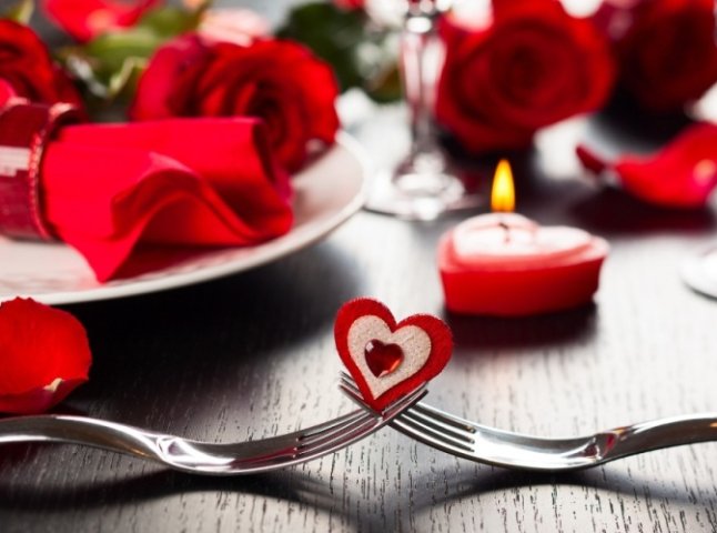 На Закарпатті оголосили романтичний конкурс: "Моя історія кохання". Приз – вечеря на двох у ресторані