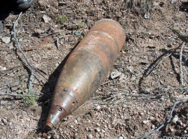 В Ужгороді знайшли артилерійський снаряд