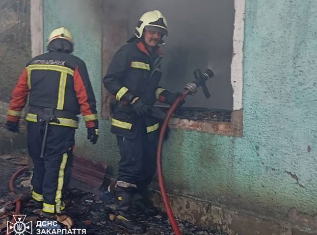 Будинок для багатодітної родини врятували в Берегові