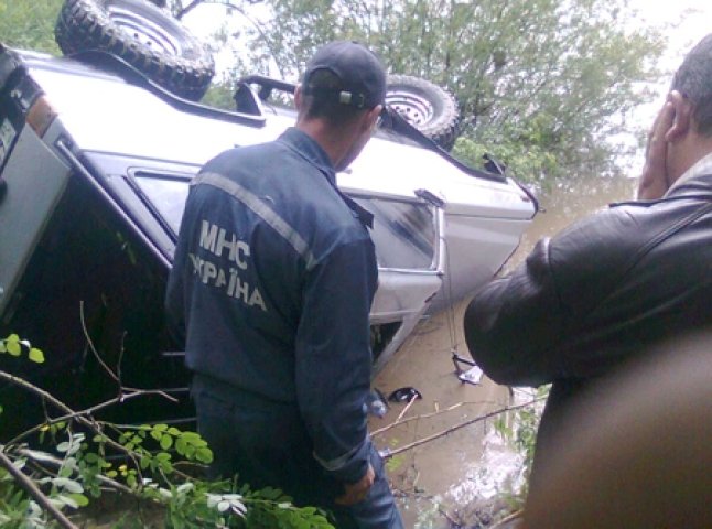 Встановлено особу водія, що втопився у Тисі (ФОТО)