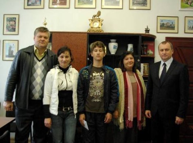 Учень однієї із шкіл Берегова став призером міжнародного конкурсу з угорської мови