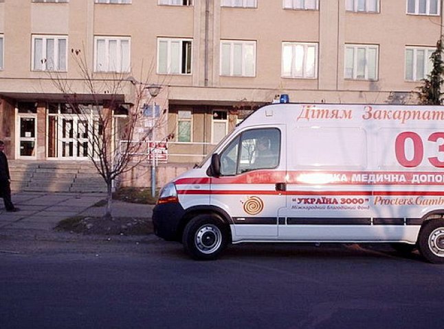 У Мукачеві, так і не приходячи до тями, помер 7-річний хлопчик, який випив 150 грамів самогону