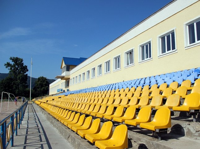 Після реконструкції стадіон у Хусті зможе приймати змагання міжнародного рівня