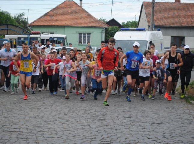 У Мукачеві пройшов відкритий чемпіонат Закарпаття з гірського бігу “Паланкова миля”