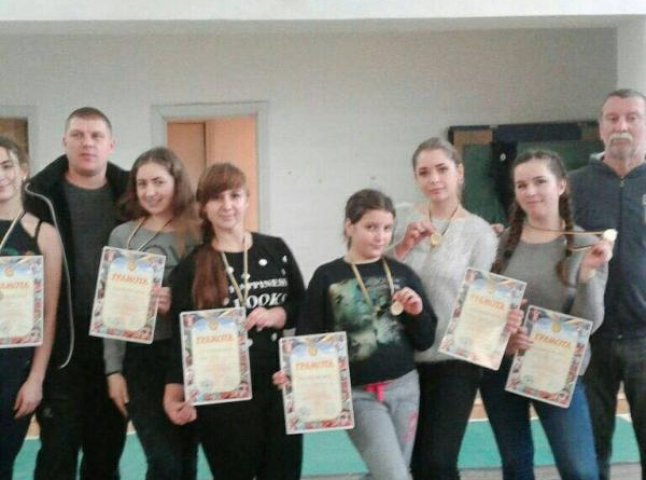 Ужгородські важкоатлети-юніори привезли нагороди з "Кубку Кротона"
