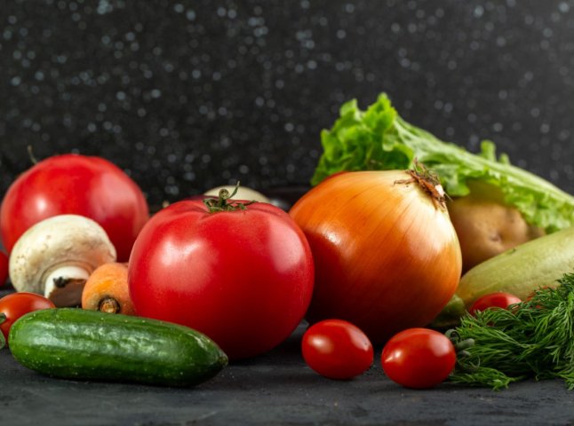 Українців попередили про негативний ефект дешевих навесні овочів