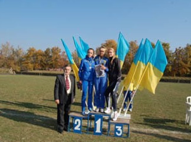 Мукачівські легкоатлети бігають і стрибають найкраще