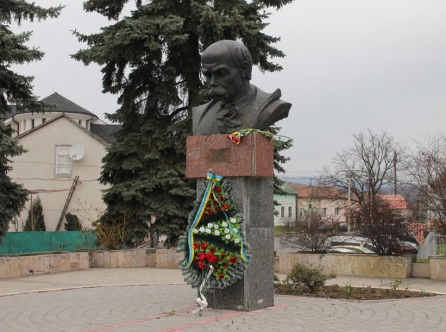 Мукачівці відзначили річницю з дня смерті Тараса Шевченка