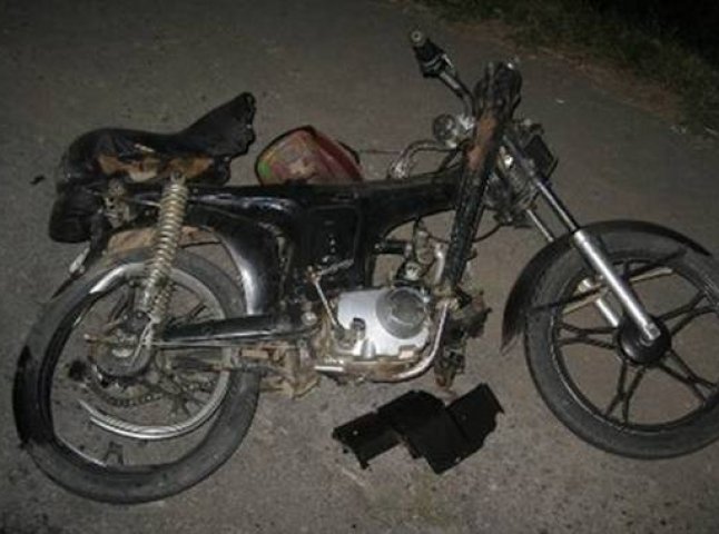 На Хустщині у чоловіка вкрали мотоцикл