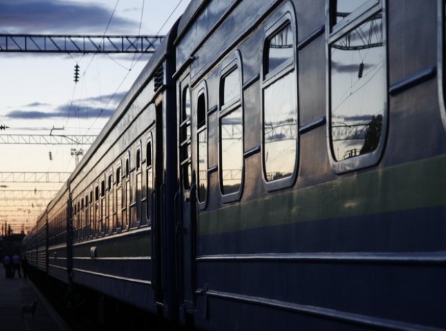 Цими вихідними курсуватиме додатковий поїзд "Київ-Ужгород"