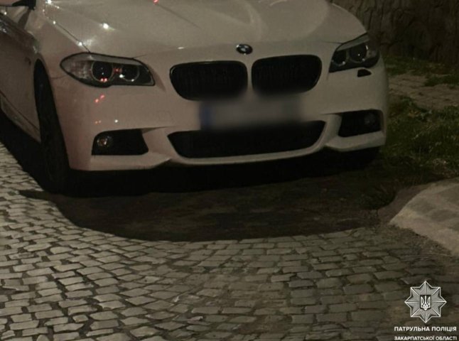 Водій BMW, якого зупинили патрульні, має сплатити понад 54 000 гривень штрафу Водій BMW, якого зупинили патрульні, має сплатити понад 54 000 гривень штрафу