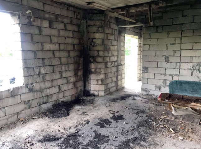 У селі на Ужгородщині виникла пожежа