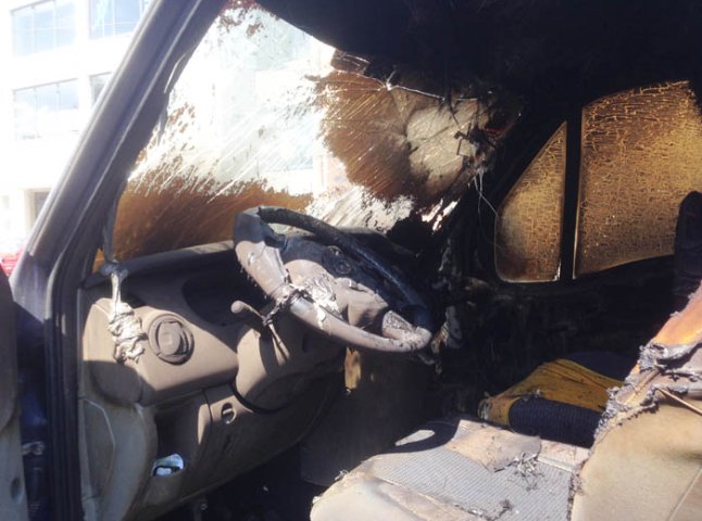 Рятувальники Ужгорода гасили пожежу у вантажному мікроавтобусі