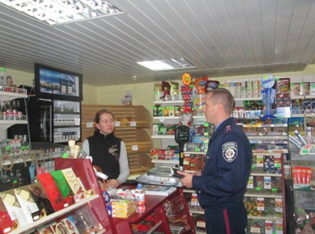 Іршавські міліціонери "побесідували" з продавцями магазинів, кіосків та розважальних закладів міста