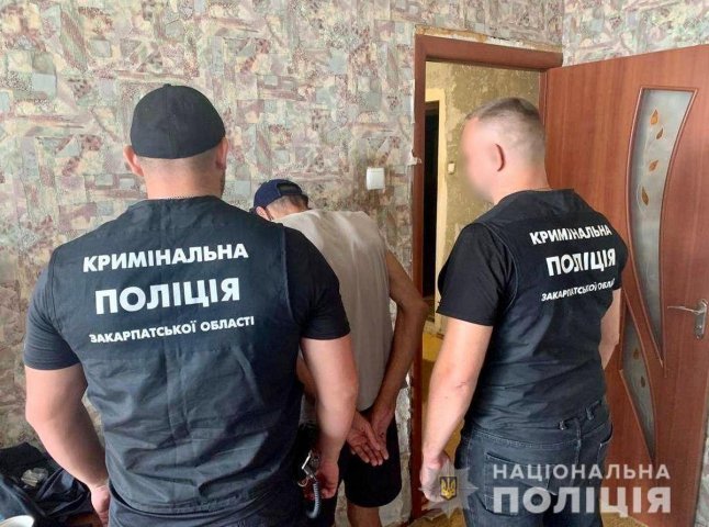 Поліція затримала зловмисника з іншої області, який обікрав будинок на Мукачівщині