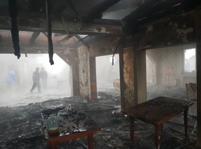 Масштабна пожежа на Хустщині: горів весільний салон