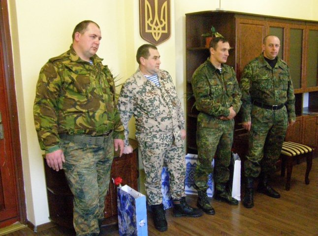 У Рахові дякували правоохоронцям за сумлінне виконання обов’язків на Сході України