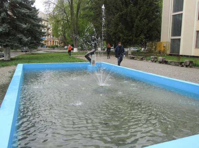 В Ужгороді запрацювали фонтани