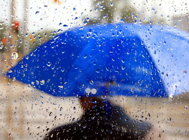 Синоптики попередили, що насуваються дощі: коли будуть опади