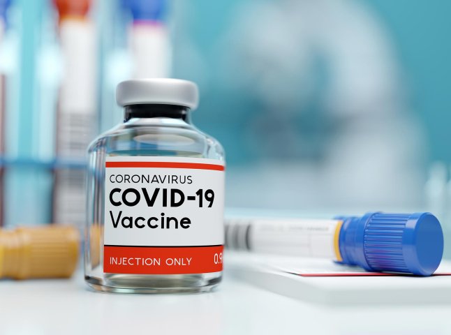 Летальні випадки та безпліддя: у МОЗ спростували популярні фейки про вакцинацію